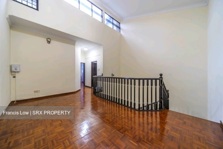 Lowland Road (D19), Terrace #556584801